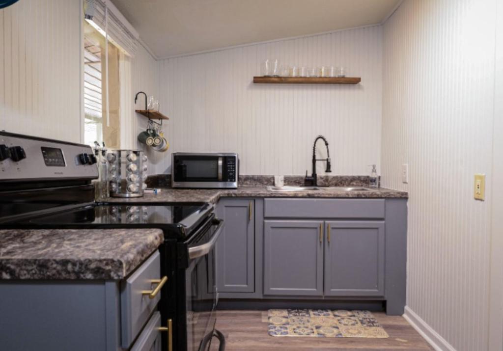 Quaint And Quiet Columbus Ga Stay Bagian luar foto
